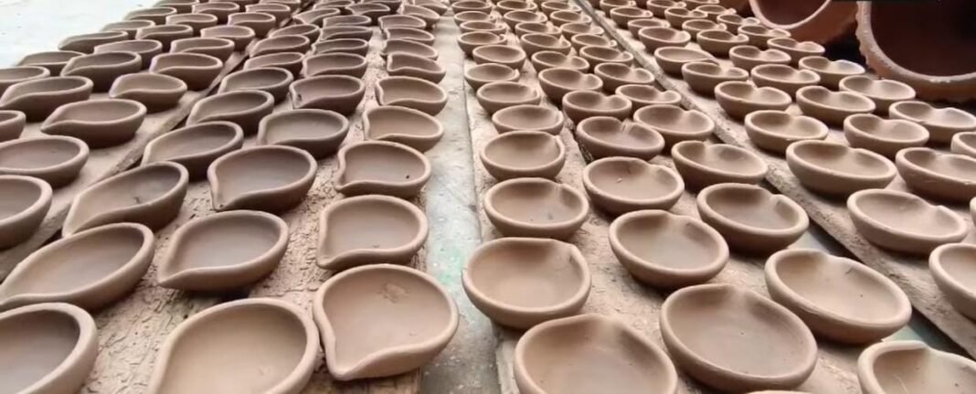 Surge in Diya Sales Marks a Bright Diwali in Kashmir