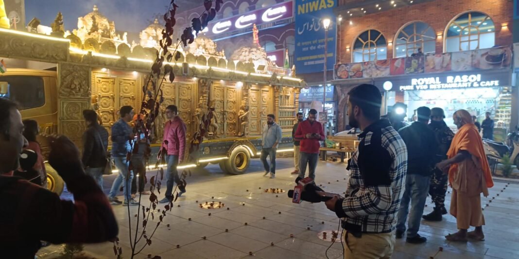 RARE SIGHT: Kashmir’s Lal Chowk comes alive with lighting of Diyas, Hanuman Chalisa on Diwali Eve