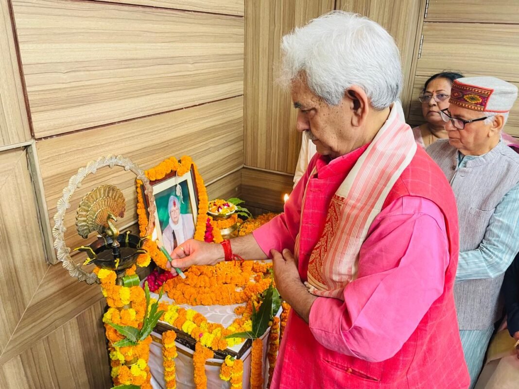 Lt Governor attends Dr. Viveki Rai’s Janm Shatabdi Samaroh in Ghazipur