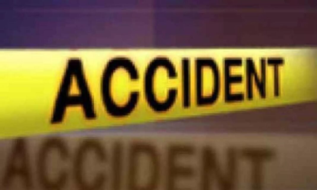 Three Injured in Rajouri Truck Accident