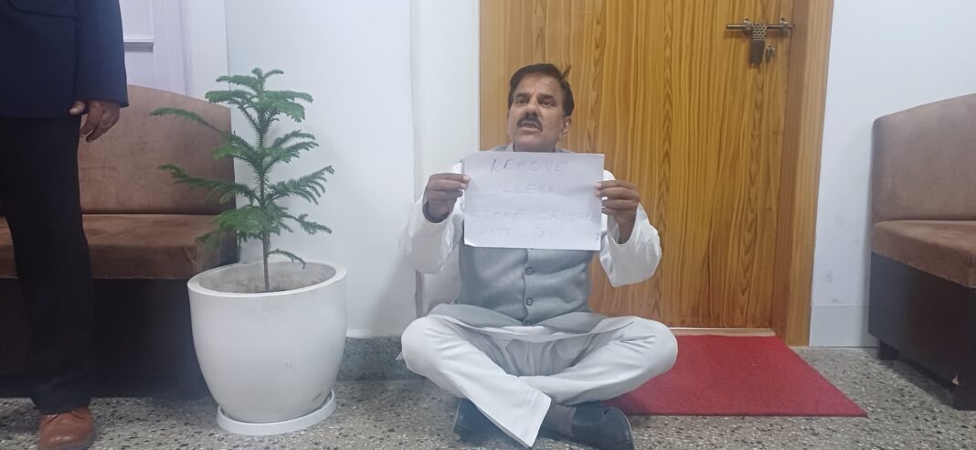 Harsh Dev holds dharna outside Dy CM office inside Secretariat