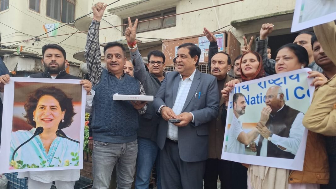 Congress celebrates victory of Priyanka Gandhi, Jharkhand at Jammu HQ
