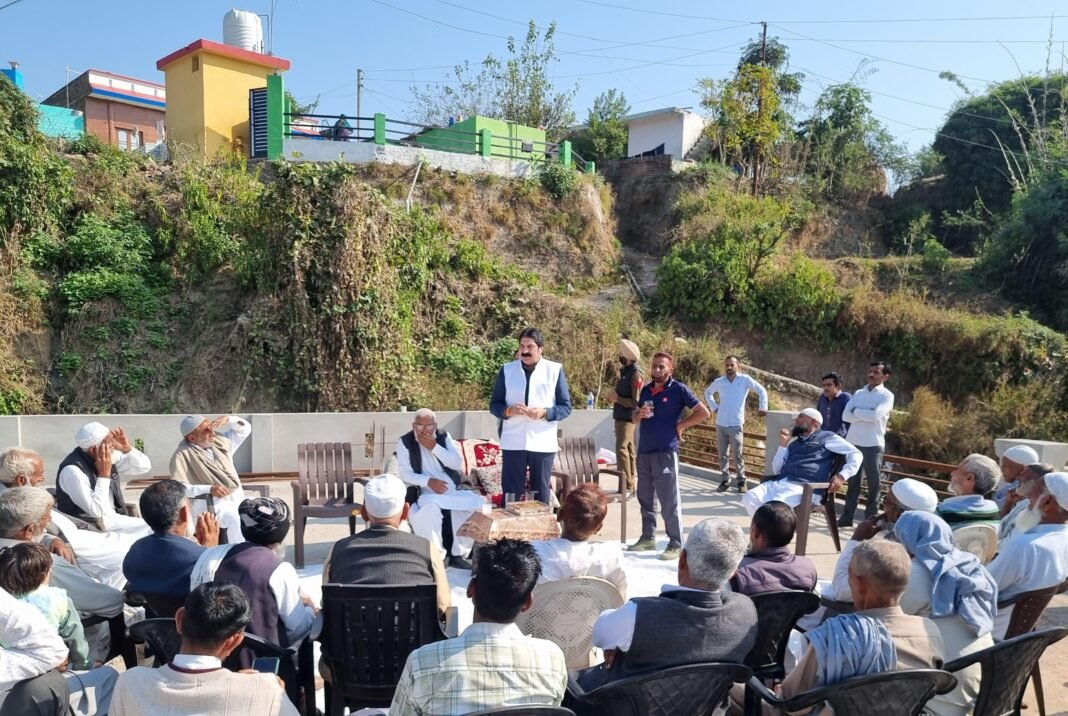 Yogesh Sawhney Holds Meeting in Sandhi, Jammu East Highlights Key Local Issues