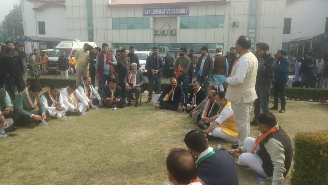 BJP shocker outside Assembly: Party legislators hold Parallel Assembly in LA laws, Sham Lal acts as Speaker