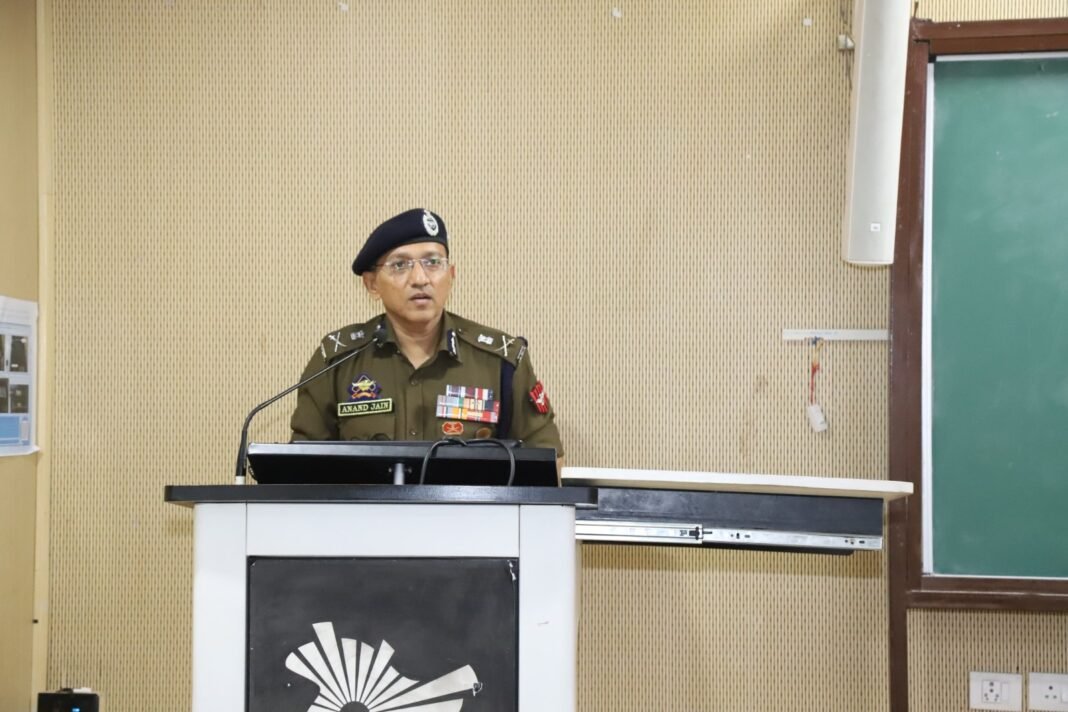 Zonal Police HQ’ Jammu organizes hackathon in collaboration with the IIT, Jammu
