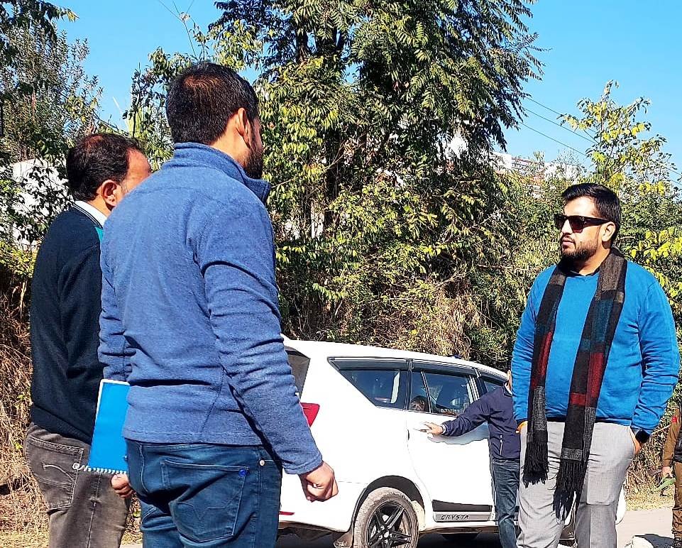 DC Rajouri inspects progress of work on JJM schemes in Dasal, Makote Park-Thandikasi