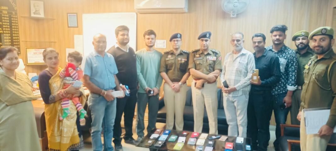 Tech Sleuths: J&K Police Recovers 30 Stolen Smartphones, Brings Joy to Owners
