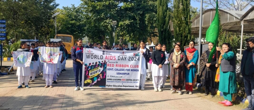 Principal flags off World AIDS Day rally at Udhampur