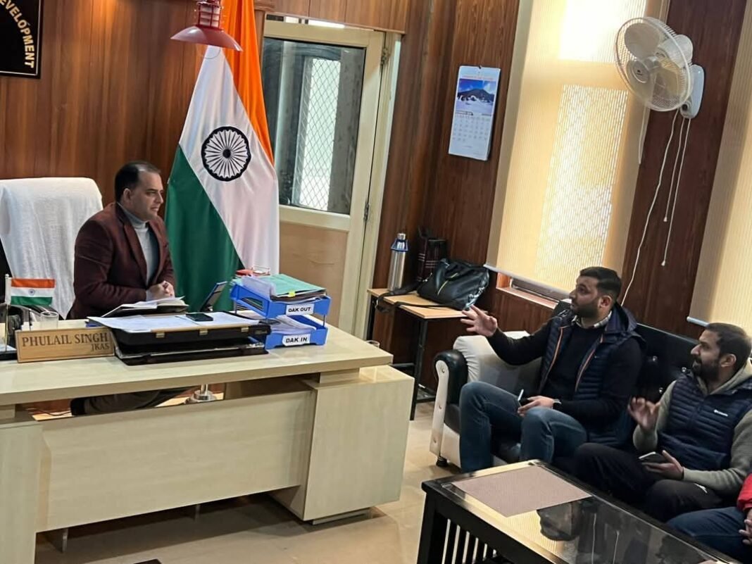 NC Delegation Led by Shahan Kichloo Meets DC and ACD Kishtwar Over MGNREGA Attendance Issue