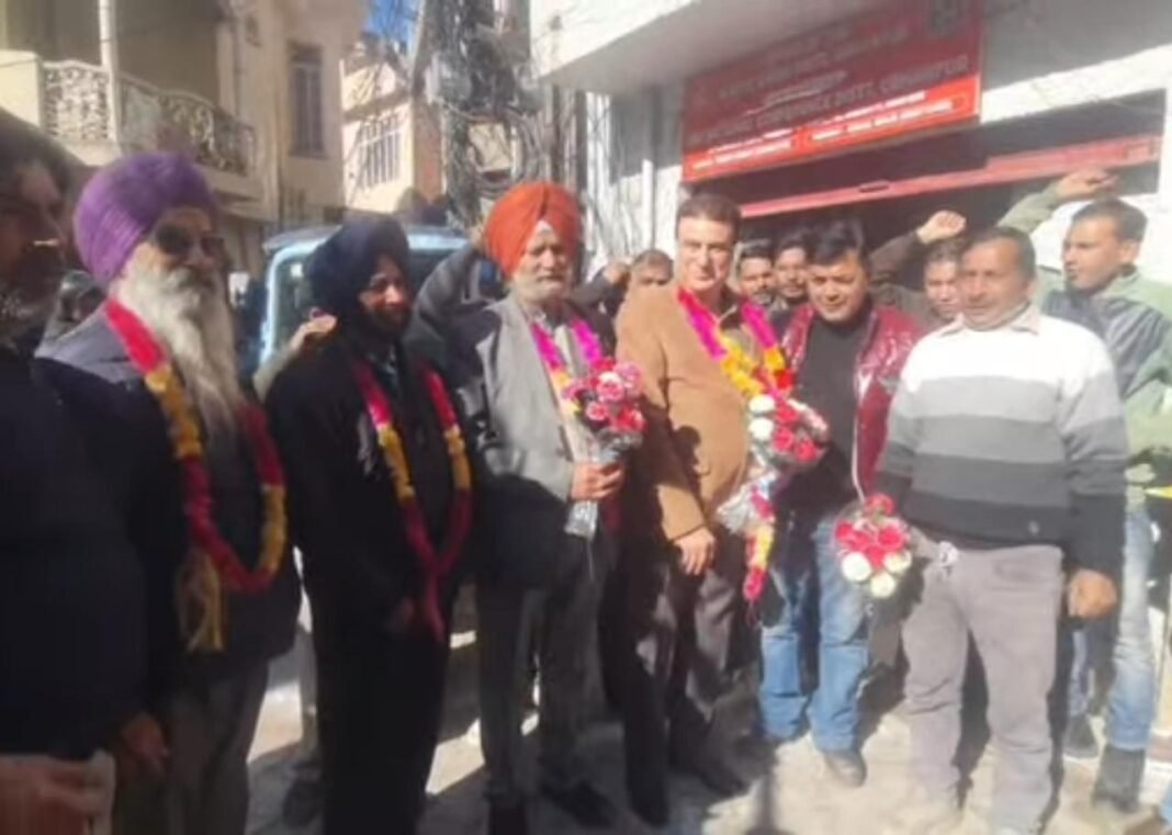 Sunil inaugurates office of E-Auto Union in Udhampur