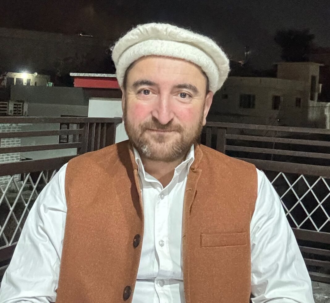 Amid official language controversy, Sajjad Kargili appeals govt to refrain from issuing notification next Meeting with MHA