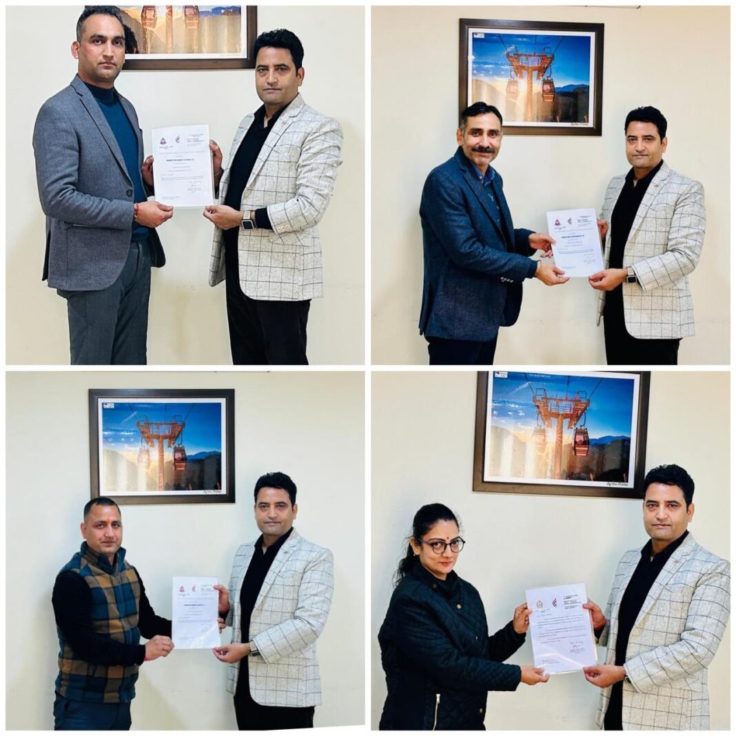 SSP Special Crime Wing (SCW) Crime Branch Jammu Felicitates the Outstanding Performers.