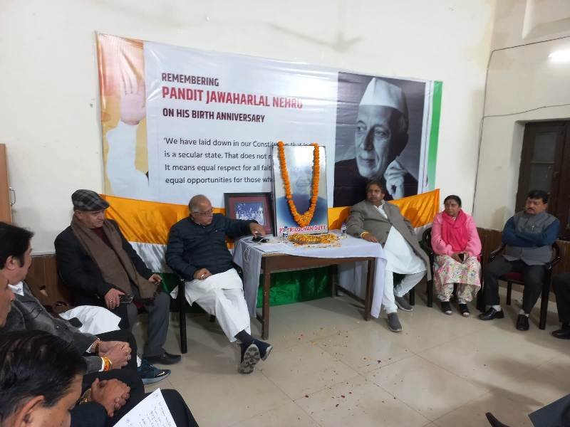 Karra reviews current political situation, important issues with senior party leaders