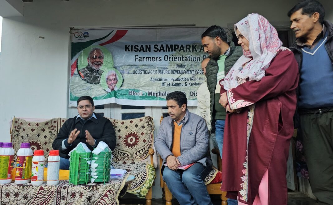 DC Kishtwar Reviews Functioning of Sub-Division Chatroo