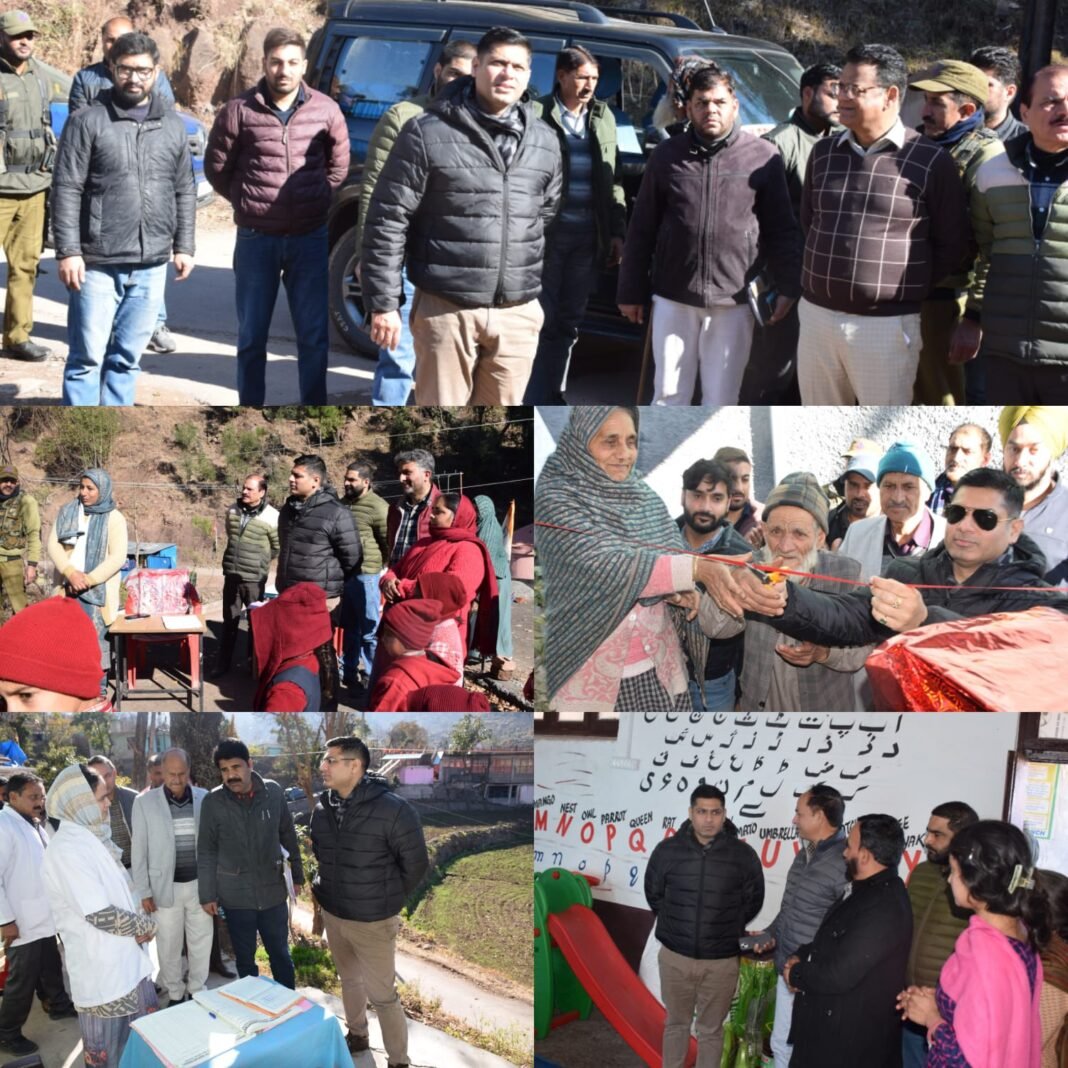 DC Poonch conducts extensive tour of villages near LoC, engages with residents, address public grievances