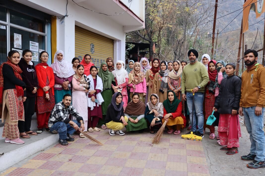 SBI RSETI Ramban Organizes Cleanliness Drive Under Swachhata Pakhwada 2025