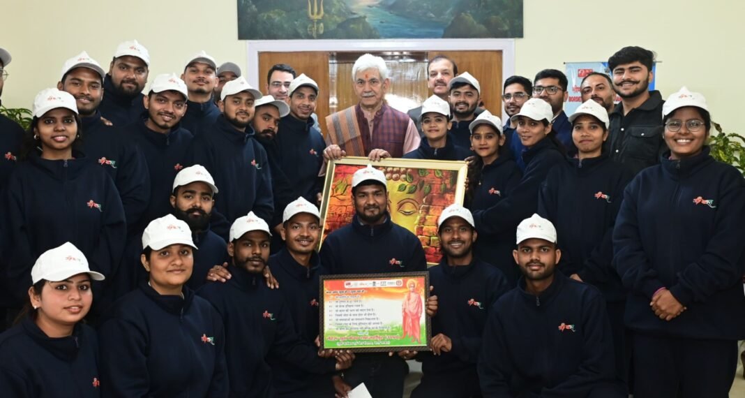LG interacts with the Youth participating in Border Area Youth Exchange Programme