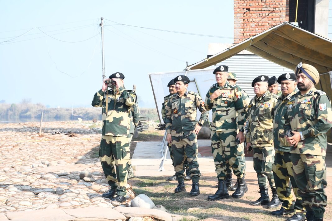 ADG WESTERN COMMAND REVIEWS SECURITY SENARIO ALONG INDO-PAK BORDER OF JAMMU FRONTIER