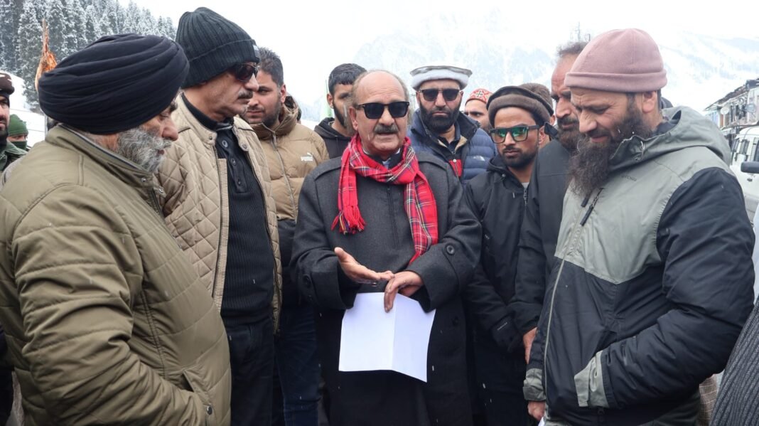 Apni Party leaders visit fire victims in Sonamarg