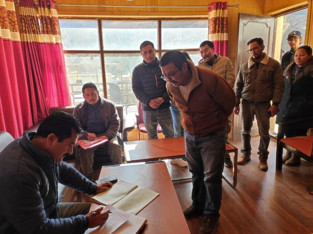 SDM Khaltse, inspects various departments