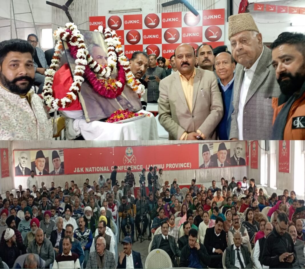 Dr Farooq Abdullah, Surinder Ch pay floral tributes to Sheikh Nazir Ahmad Advocate on his 10th death anniversary