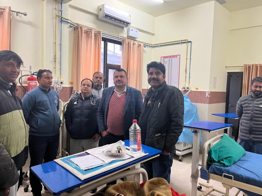 CMO Poonch Conducts Surprise Late Evening Visit to SDH Mendhar,