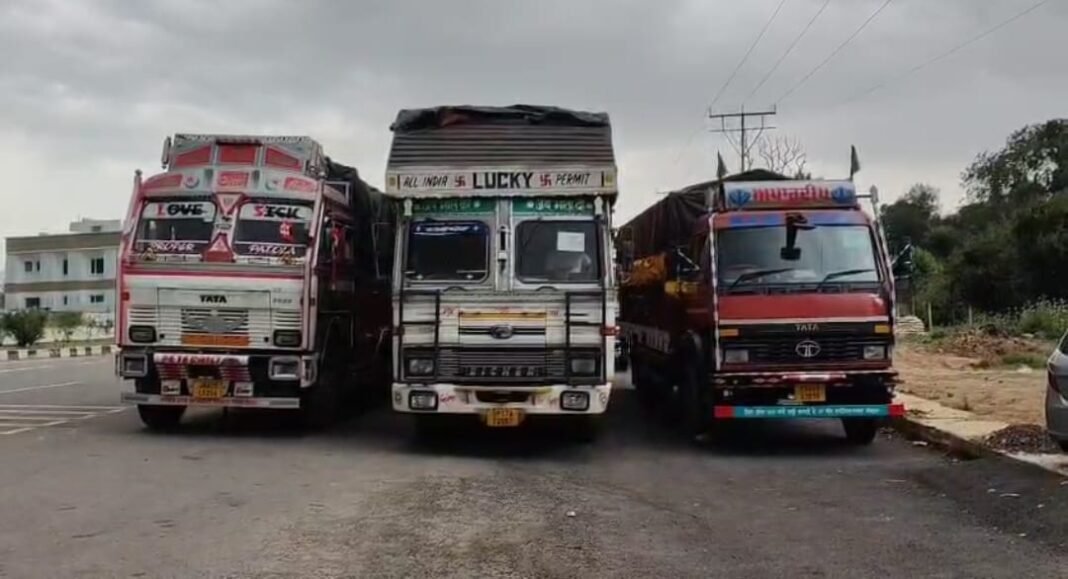 Stranded and Stressed: Truckers Caught Between Landslides and Livelihood on Srinagar-Jammu Highway