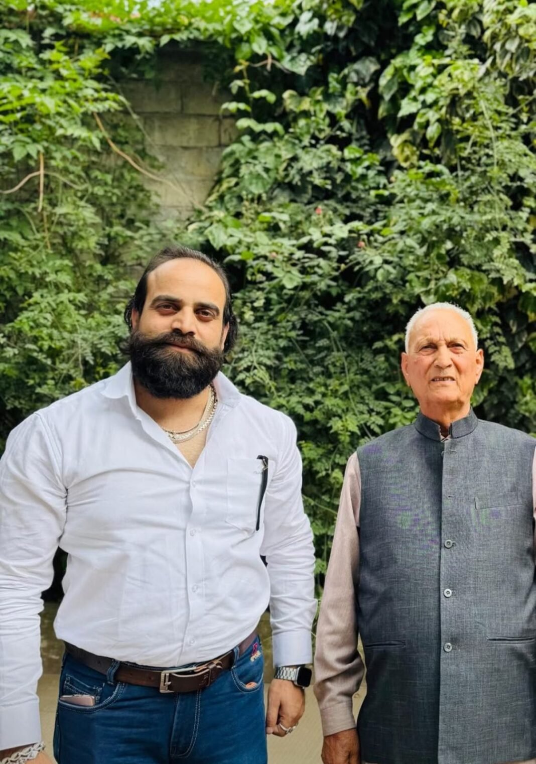 Usman Bagwan rejoins Congress party in Kishtwar