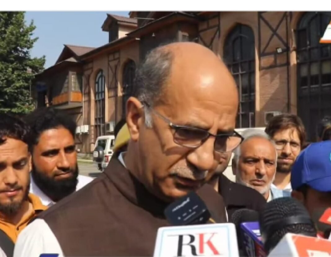 Advisor Wani Flags Off Kargil Familiarisation Tour, Calls for Immediate Reopening of Tourist Spots in Valley