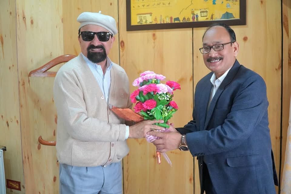 CEC Kargil, Dr. Mohd Jaffer Akhoon Meets PSK Officers, Welcomes 3-Day Passport Van Campaign for Public Convenience