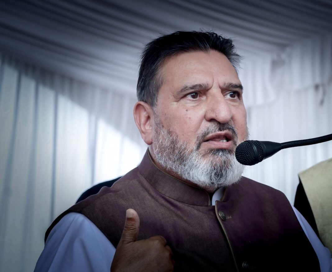 Altaf Bukhari slams ruling party leaders for not visiting martyr’s graveyard