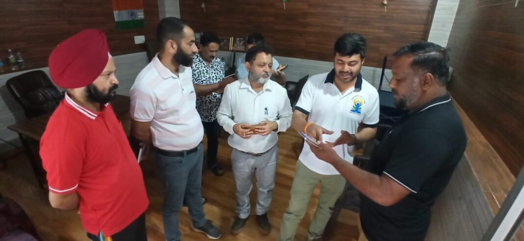 JMC Commissioner conducts surprise inspection to check cleanliness across Jammu during Shri Amarnath Ji Yatra