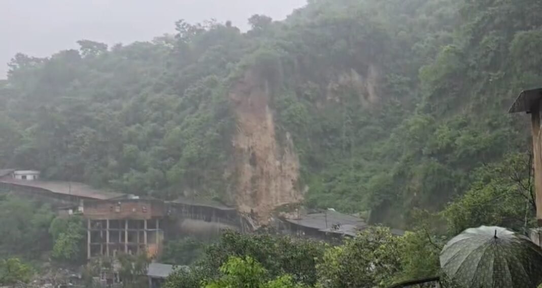 Three pilgrims injured in landslide on Vaishno Devi Shrine track in Katra