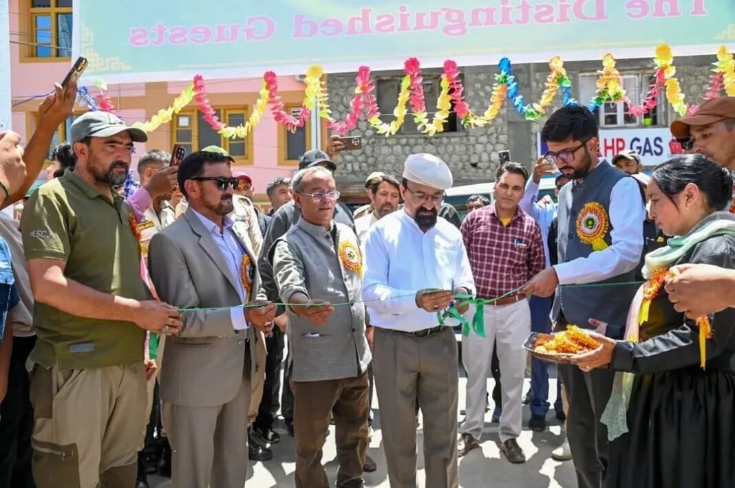 CEC Dr. Jaffer Akhoon Graces Apricot Exhibition 2025 Under ‘One District One Product’ Initiative