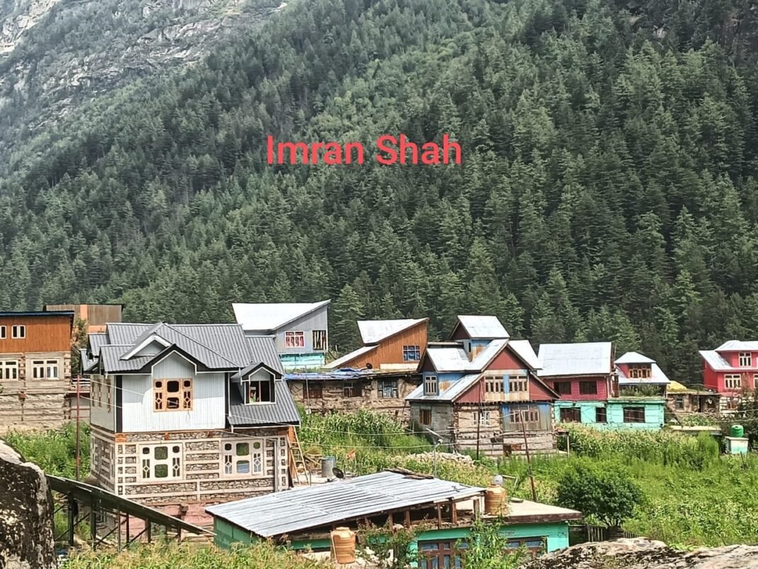 JKPCC leaders visit houses of cloudburst victims of Chishoti in Kishtwar