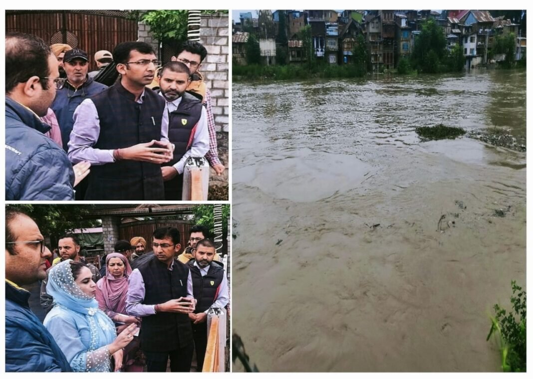 Div Com Kashmir monitors Jhelum Water Levels amid looming flood threat