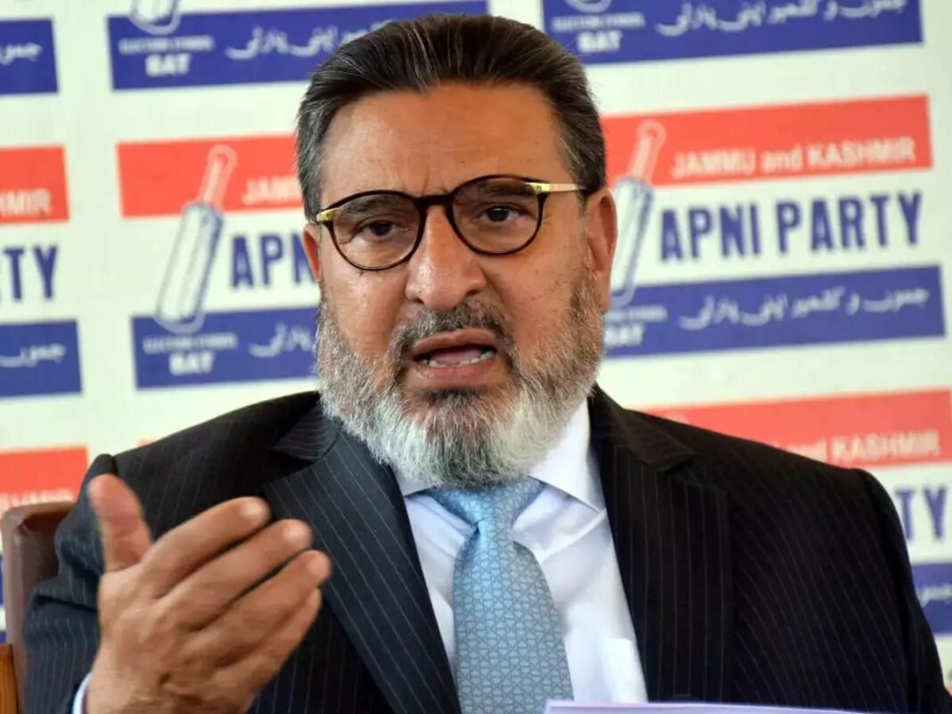 Resuming Darbar Move a Commendable Step, But Domicile Rules Need Review: Altaf Bukhari