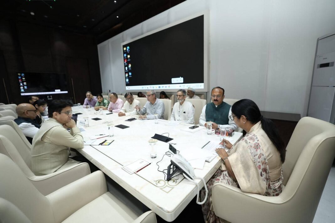 AIKS hails Govt Of Delhi decision on cash assistance to Kashmiri migrants