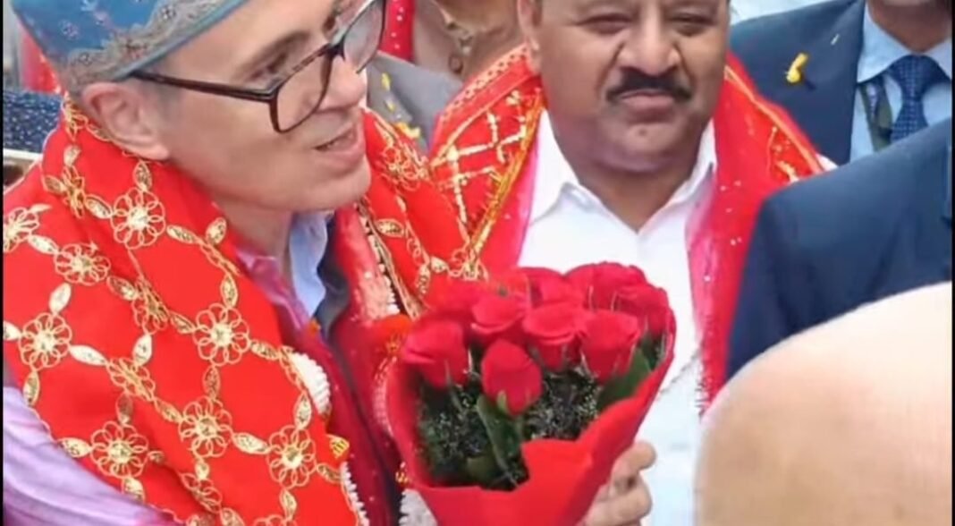 CM Omar Abdullah Receives Grand Welcome at Historic Raghunath Bazaar Market in Jammu