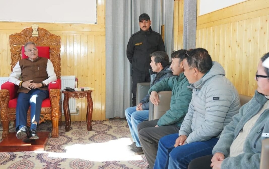 JKAS officers express gratitude to LG Kavinder Gupta for elevation of Moses Kunzang as Administrative Secretary