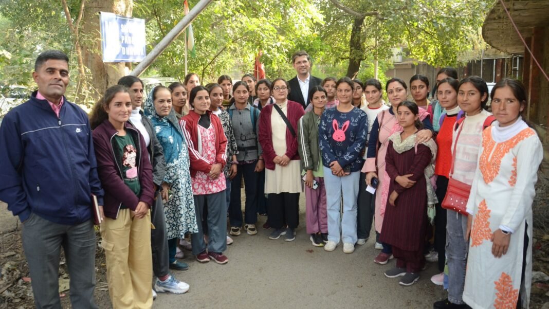 J&K UT team leaves for 6th All India International Shito-Ryu Karate C’ship