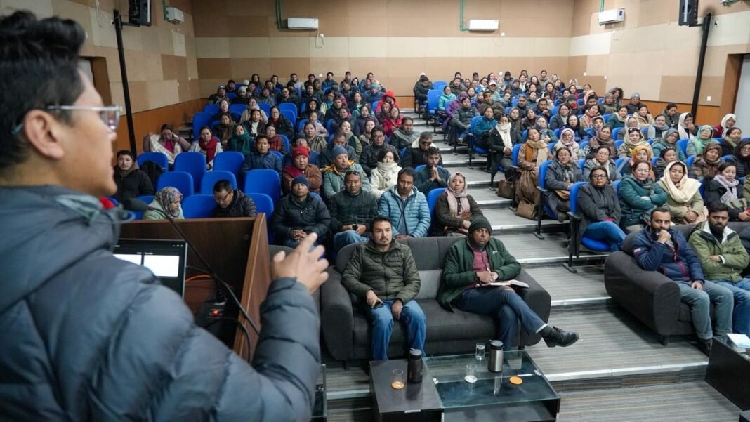 Ladakh Subordinate Services Staff Conducts Training Session
