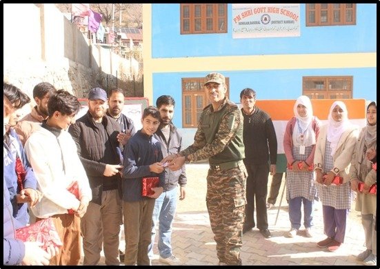 Indian Army Organises Quiz Competition at Naugam, Ramban