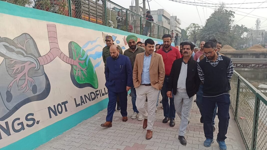 JMC Commissioner inspects green strip, canal walkway at Bagad Mandi, Channi Himmat