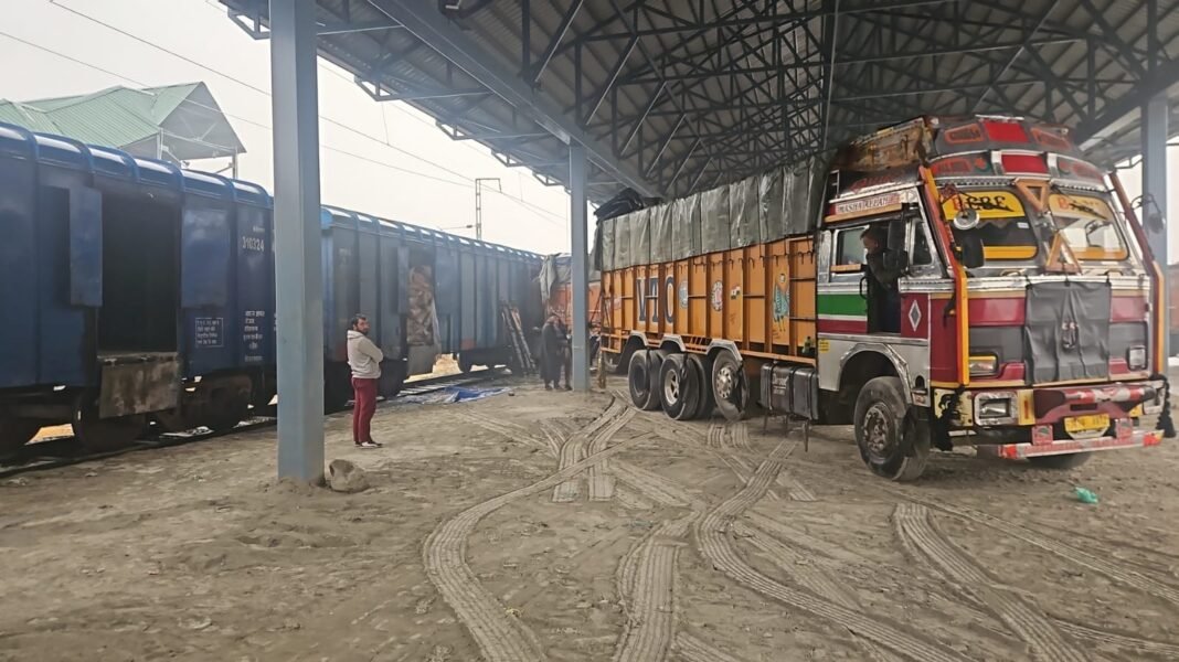 Historic: First-Ever FCI’s Bulk Foodgrain Freight Train Reaches Directly to South Kashmir