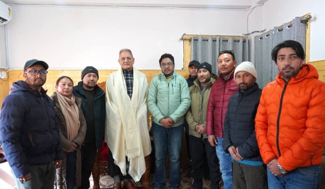 Various delegations call on LG Ladakh