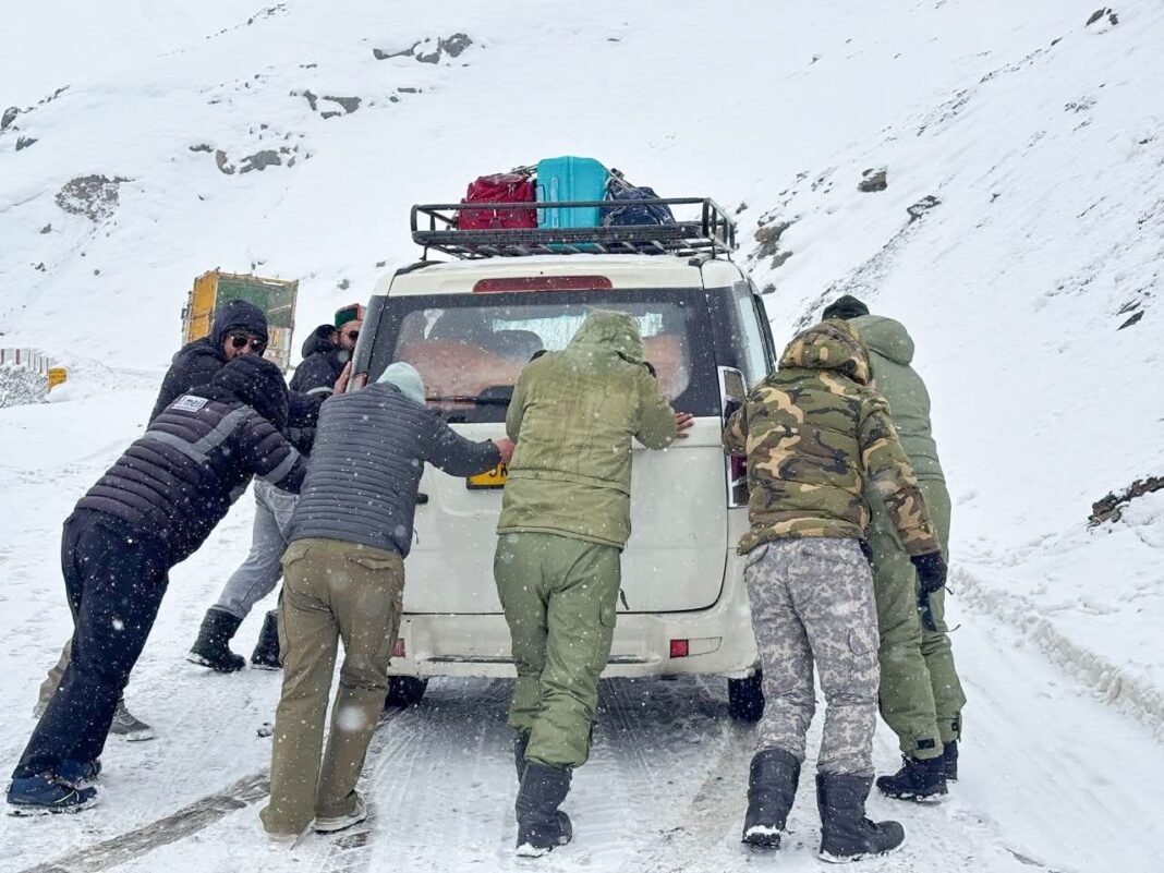 Ladakh Admin facilitates safe evacuation of stranded passengers