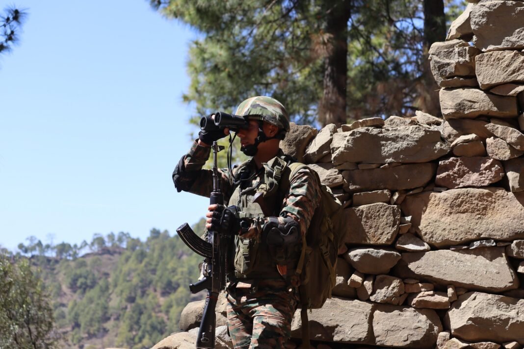 Alert on Indo-Pak Border After Operation Sindoor: Pakistani Drones Sighted Again in Rajouri, Indian Army Opens Fire