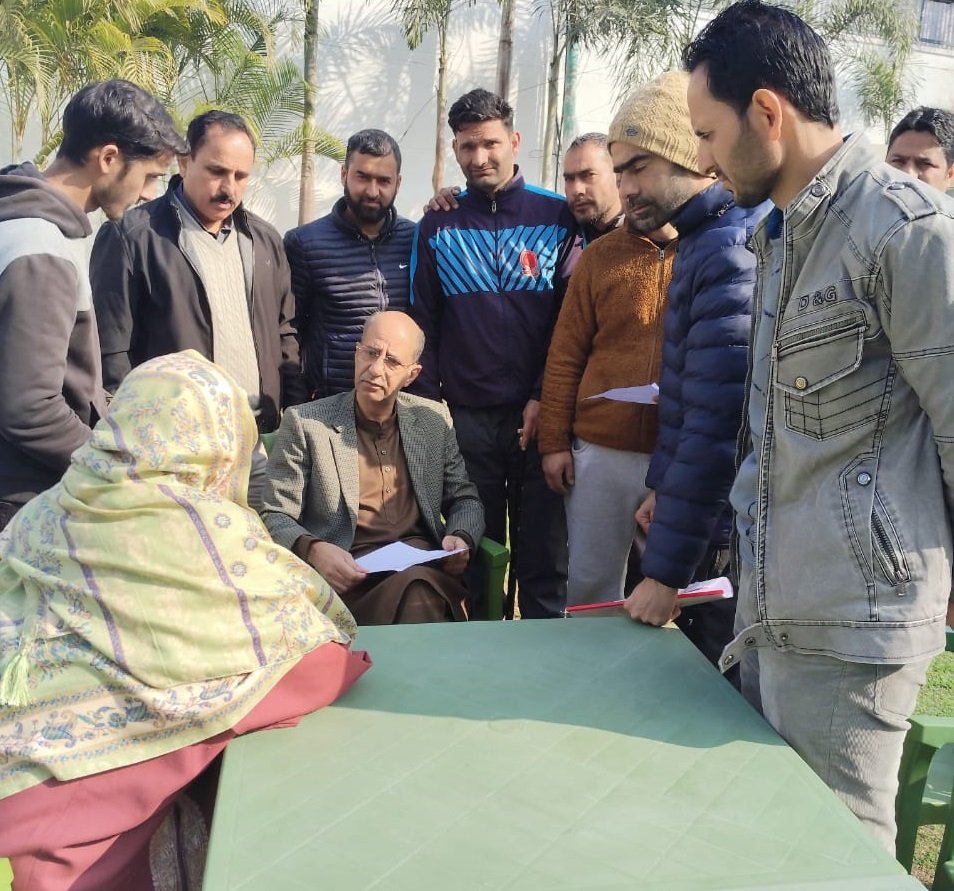 Raabita in Jammu: Advisor to CM Nasir Aslam Wani interacts with people